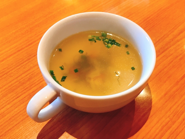 コンソメスープが日持ちする期間、常温・冷蔵庫保管と冷凍保存の賞味期限・消費期限