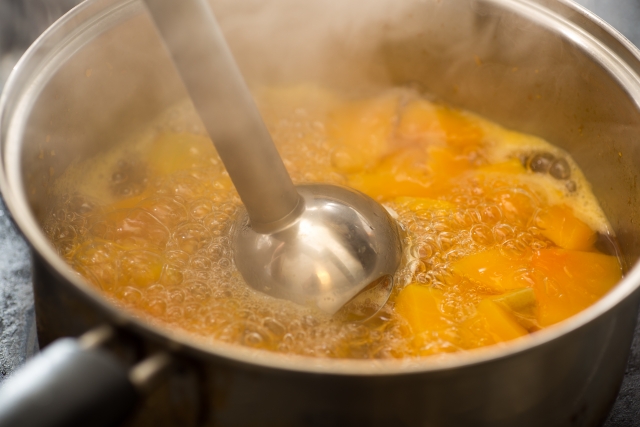 冷凍デキないカボチャスープは、ゴロゴロしたカボチャを具材にしたレシピの場合