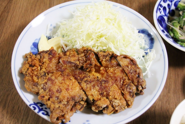＜長野・信州の味＞鶏肉の山賊焼きの人気１位レシピ！漬けダレの作り方はコレ！