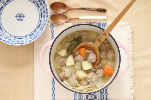 肉団子スープの鍋ごと保管：常温・冷蔵庫での保管方法と日持ち期間