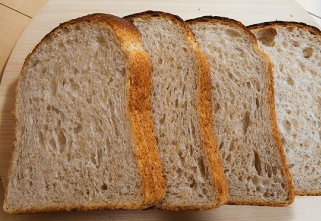 全粒粉の食パンの賞味期限切れと消費期限の日持ち＋常温・冷蔵庫と冷凍保存の方法