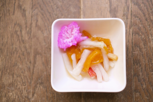柿なますの人気レシピ！奈良・島根の味！郷土料理の柿なますの作り方を紹介