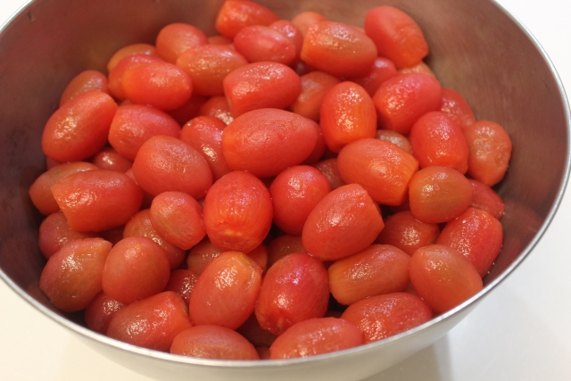 湯むきしたミニトマトの保存の仕方：常温・冷蔵庫保管と冷凍保存の賞味期限