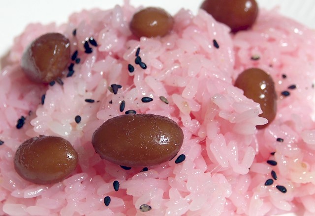 【ひな祭りの献立】ちらし寿司以外のレシピは『甘納豆の赤飯』が北海道の変わり種