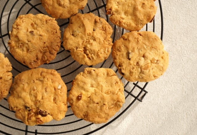 冷蔵庫でクッキーが固くなる問題の解決方法：湿気ったクッキーにならない