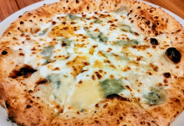 ホワイトデーご飯：チーズピザがホワイトデーにおすすめのピザ献立