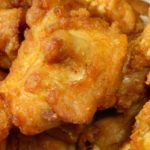 【鶏の唐揚げ】コーンスターチだけのカリカリ唐揚げのレシピ！揚げ方と作り方を解説