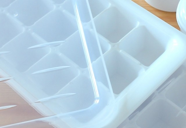 昆布だしの冷凍保存（一人暮らし用）：製氷ボックスは１週間日が日持ちする保存期間