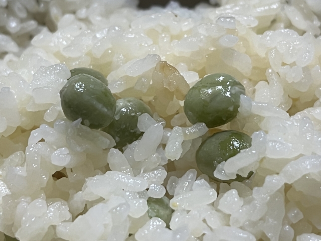 【2合・3合】味が薄くない豆ご飯の人気レシピ！塩加減と水加減を紹介！