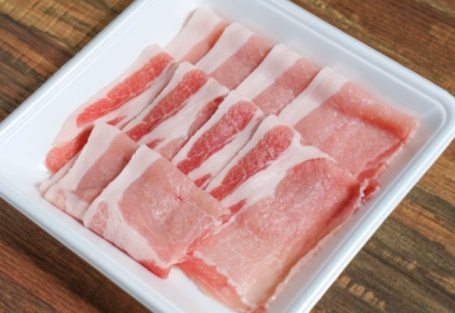 生姜焼きの肉を柔らかくする方法：常温戻し中に『塩』を振るなら10分以内