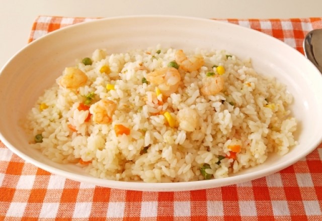 【1合】エビピラフの炊飯器de簡単レシピ！米と具材を一緒に炊くだけの作り方