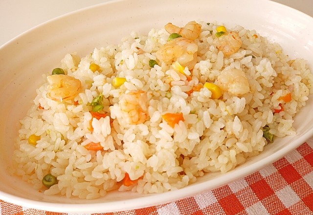 【3合】エビピラフの炊飯器de簡単レシピ！米と具材を一緒に炊くだけの作り方