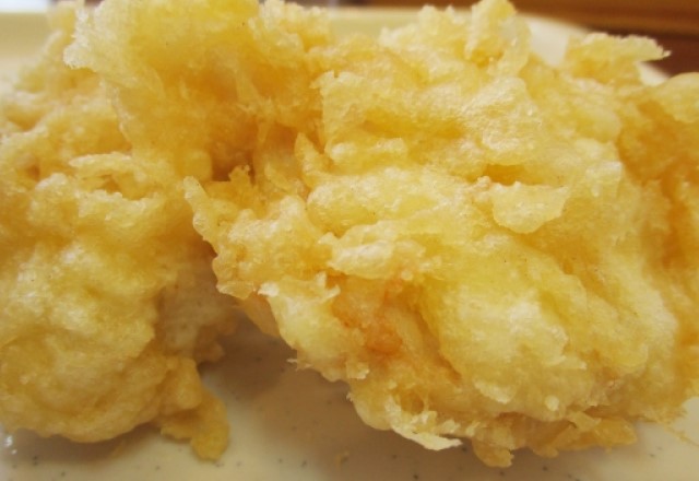 たこ焼き粉の天ぷらに合う具材：鶏肉の天ぷらが『だし』で旨味がアップする