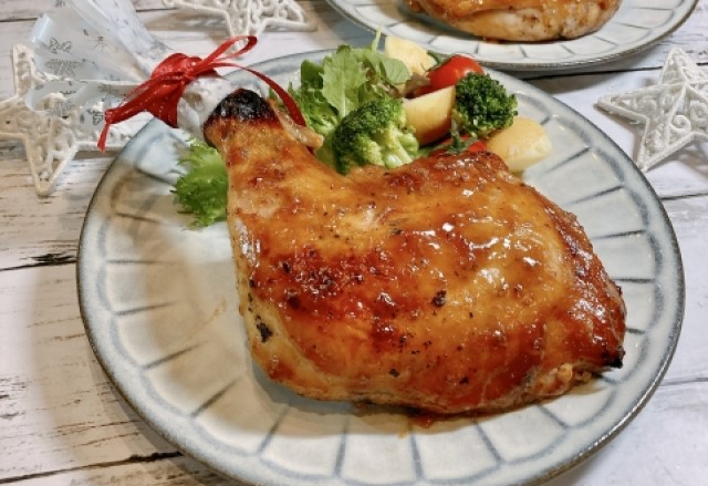 骨付き鶏もも肉⇒パリパリなローストチキンの作り方！フライパンの簡単レシピ！