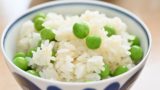 【後入れ】冷凍グリーンピースをご飯に混ぜるだけ！ご飯2合の簡単な豆ご飯を紹介！
