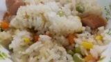 【炊飯器3合】ウインナー入りのエビピラフが人気！コンソメキューブと米3合の黄金比