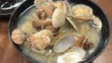【貝汁】あさりの味噌汁の山口県の作り方！満潮風の具だくさん味噌汁のレシピを紹介